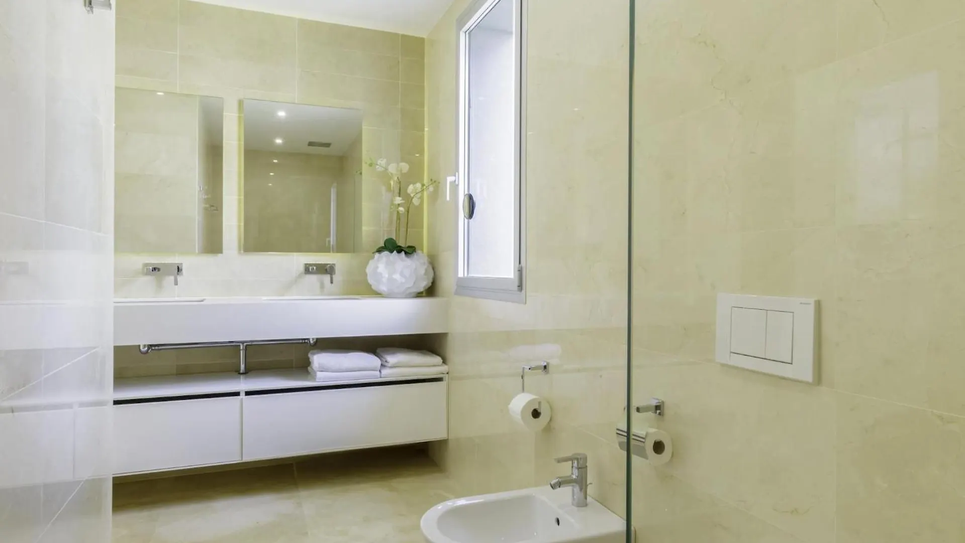 Fantastica Villa Moderna En Rio Real Marbella 0*,