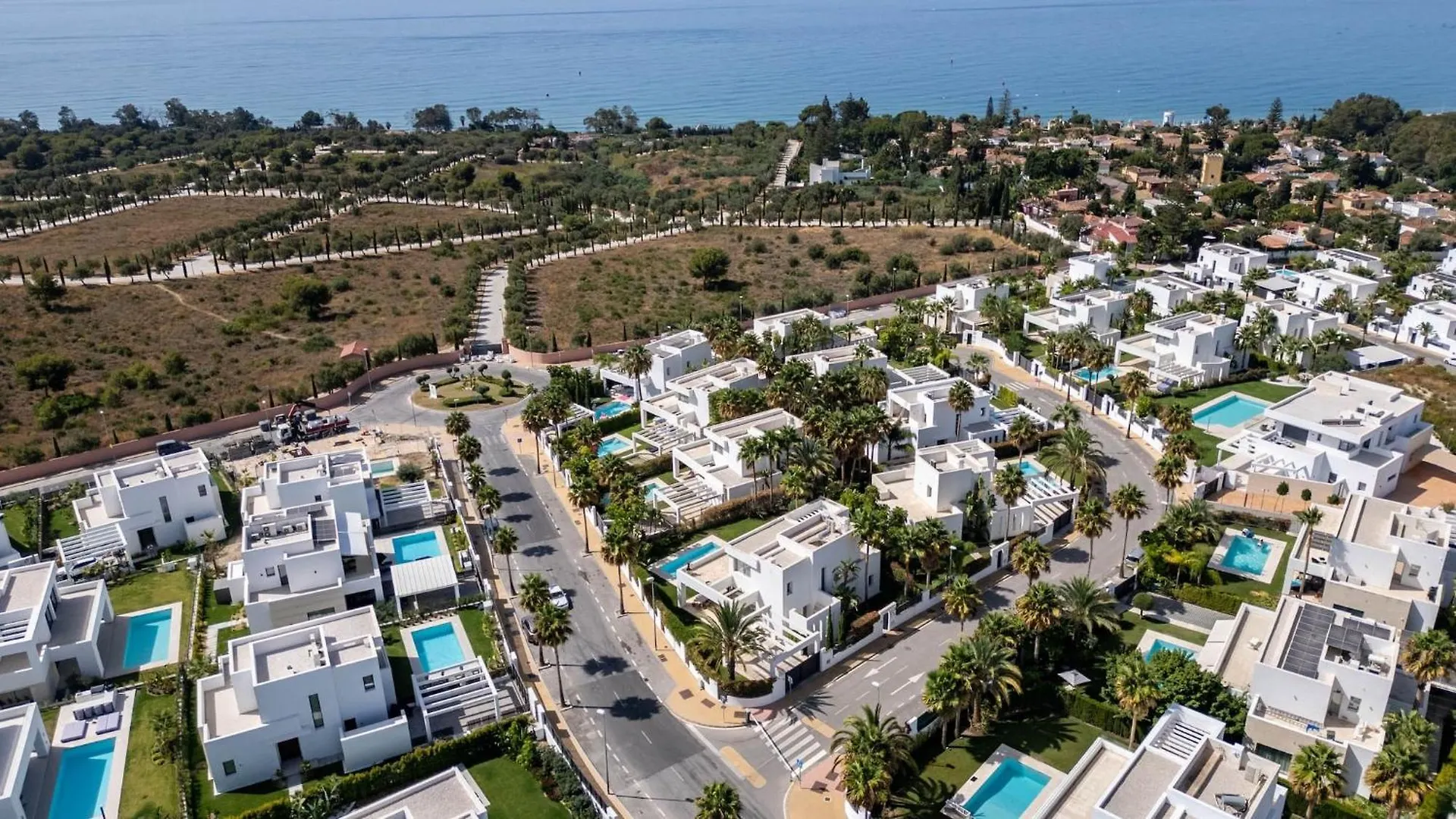 Fantastica Villa Moderna En Rio Real ماربيا